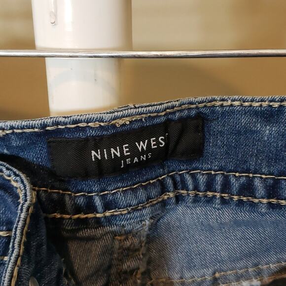 Nine West Women's Boot Cut Blue Jeans. Size 10 - Picture 4 of 16